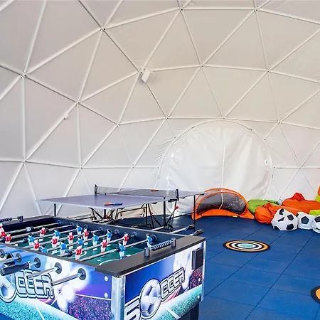 Cozy In With Jacuzzi Holiday home *